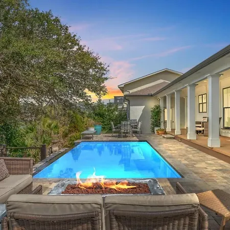 Casa De Riviera, Luxe Infinity Pool, Lakefront, Free Daily Activities, Walk To Beach Villa